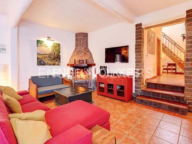 4 soveværelse Villa til salg i Charco del Pino, Granadilla de Abona med garage - € 489.000 (Ref: 7143265)