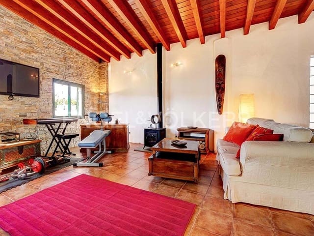 4 slaapkamer Villa te koop in Charco del Pino, Granadilla de Abona met garage - € 489.000 (Ref: 7143265)