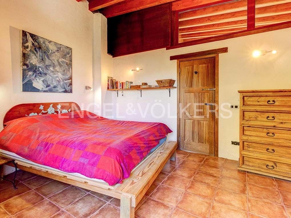 4 soveværelse Villa til salg i Charco del Pino med garage - € 489.000 (Ref: 7143265)