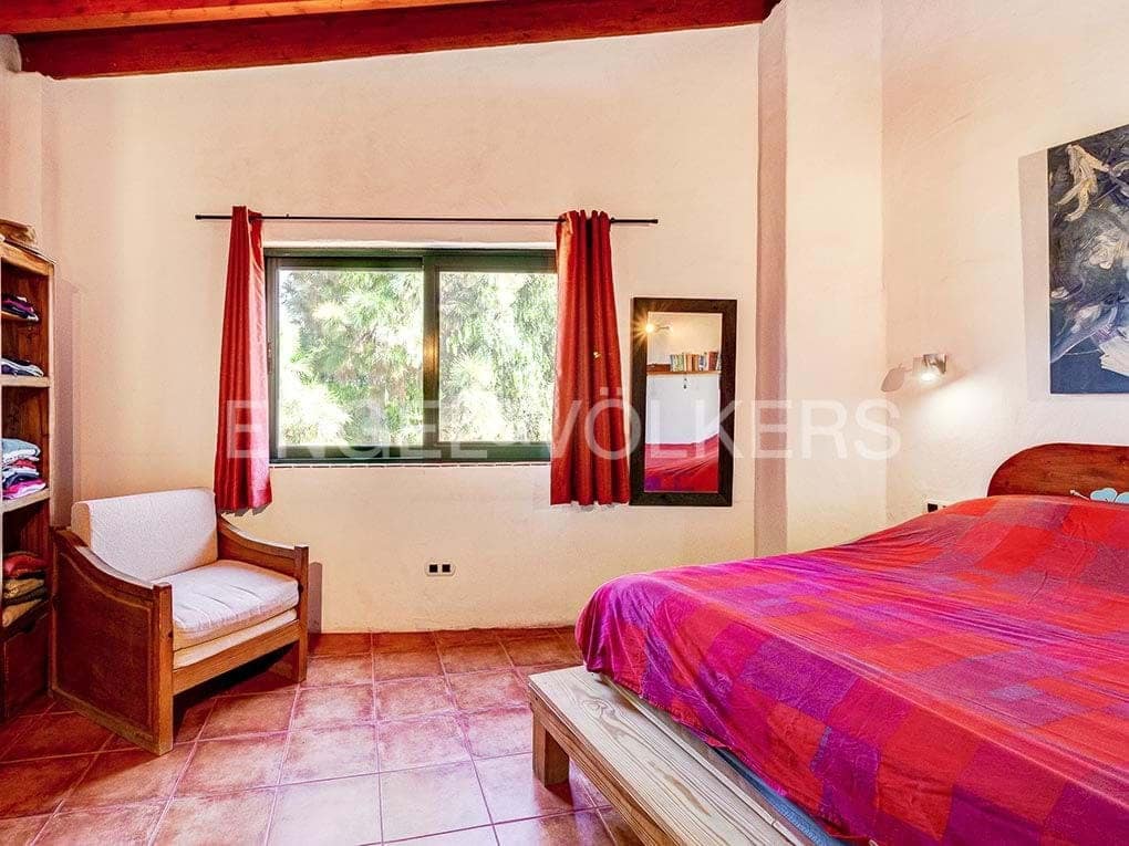 4 soveværelse Villa til salg i Charco del Pino med garage - € 489.000 (Ref: 7143265)