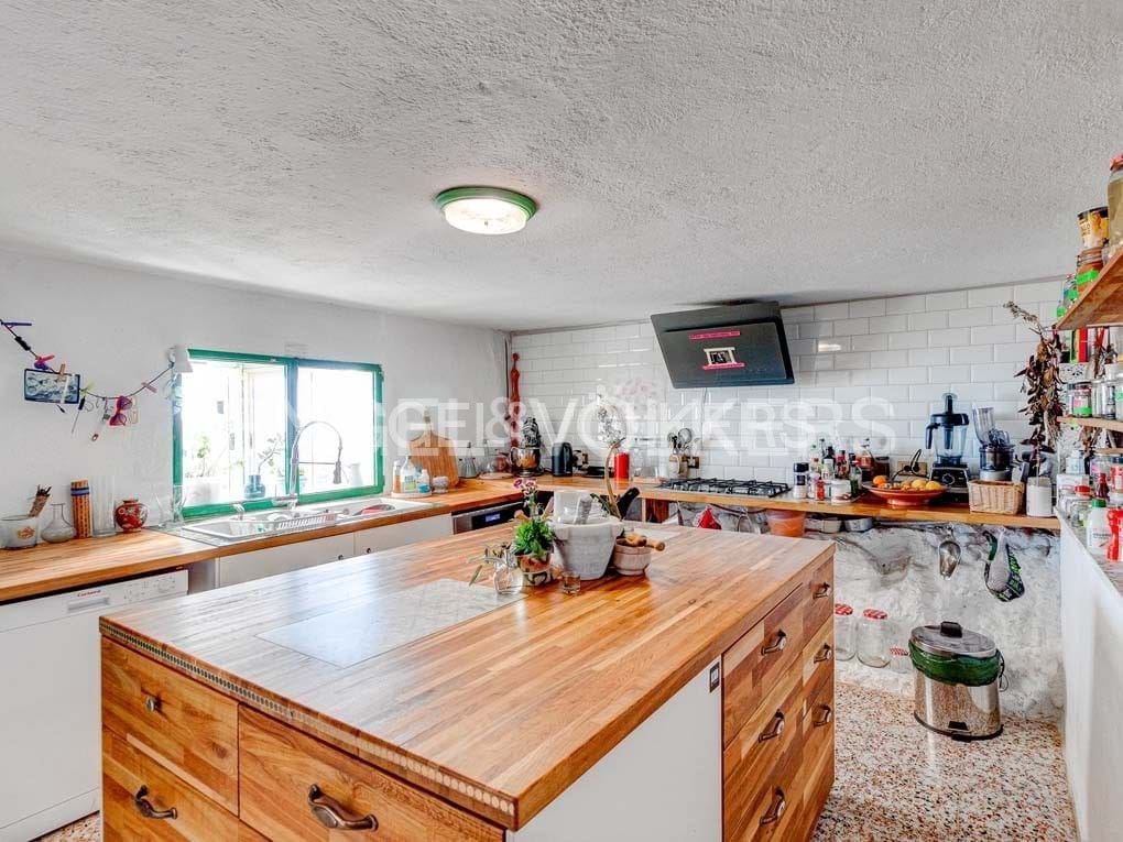 10 soveværelse Villa til salg i Granadilla de Abona med garage - € 660.000 (Ref: 7430028)