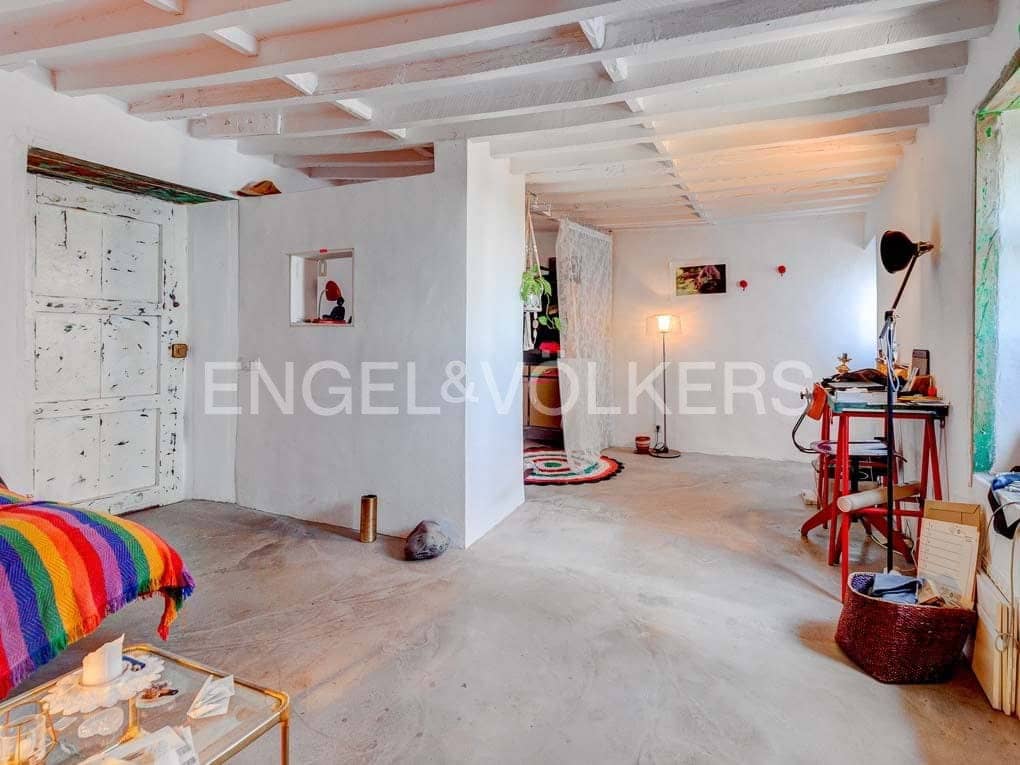 10 bedroom Villa for sale in Granadilla de Abona with garage - € 660,000 (Ref: 7430028)