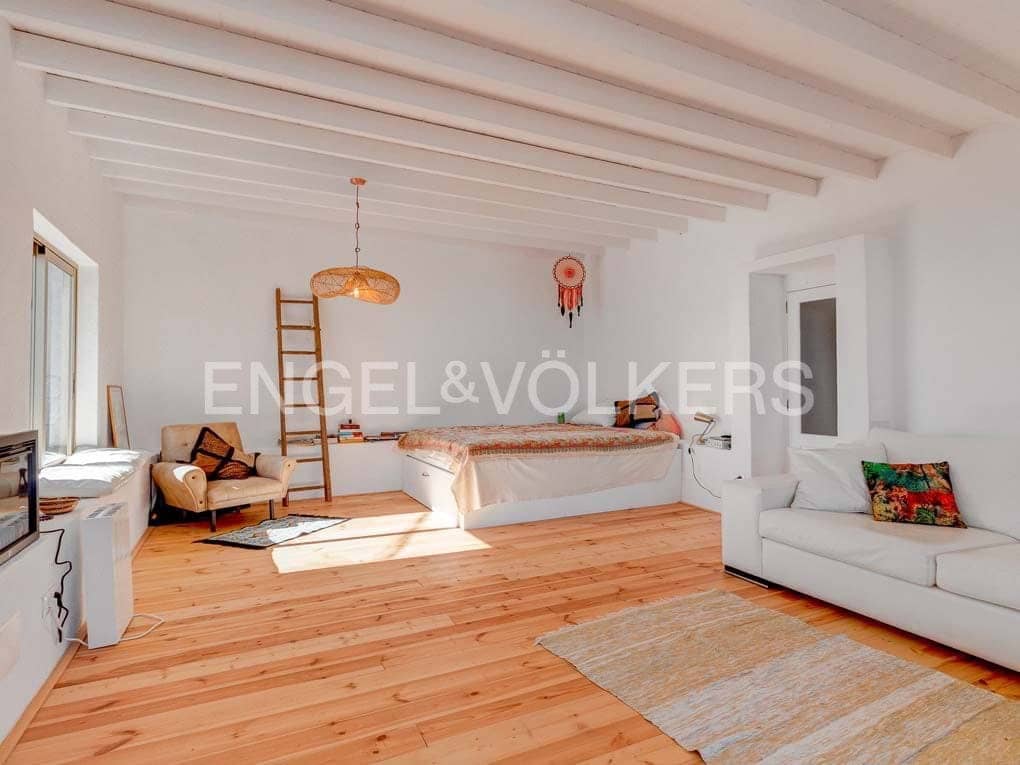 10 bedroom Villa for sale in Granadilla de Abona with garage - € 660,000 (Ref: 7430028)