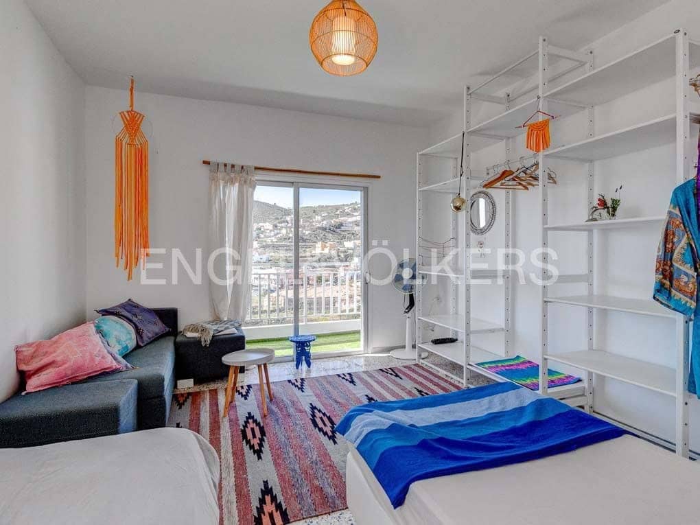 10 bedroom Villa for sale in Granadilla de Abona with garage - € 660,000 (Ref: 7430028)