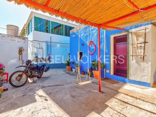 10 soverom Villa til salgs i Granadilla de Abona med garasje - € 660 000 (Ref: 7430028)