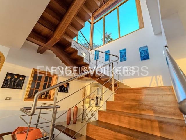 6 bedroom Villa for sale in Los Gigantes, Santiago del Teide with pool - € 3,900,000 (Ref: 7588652)