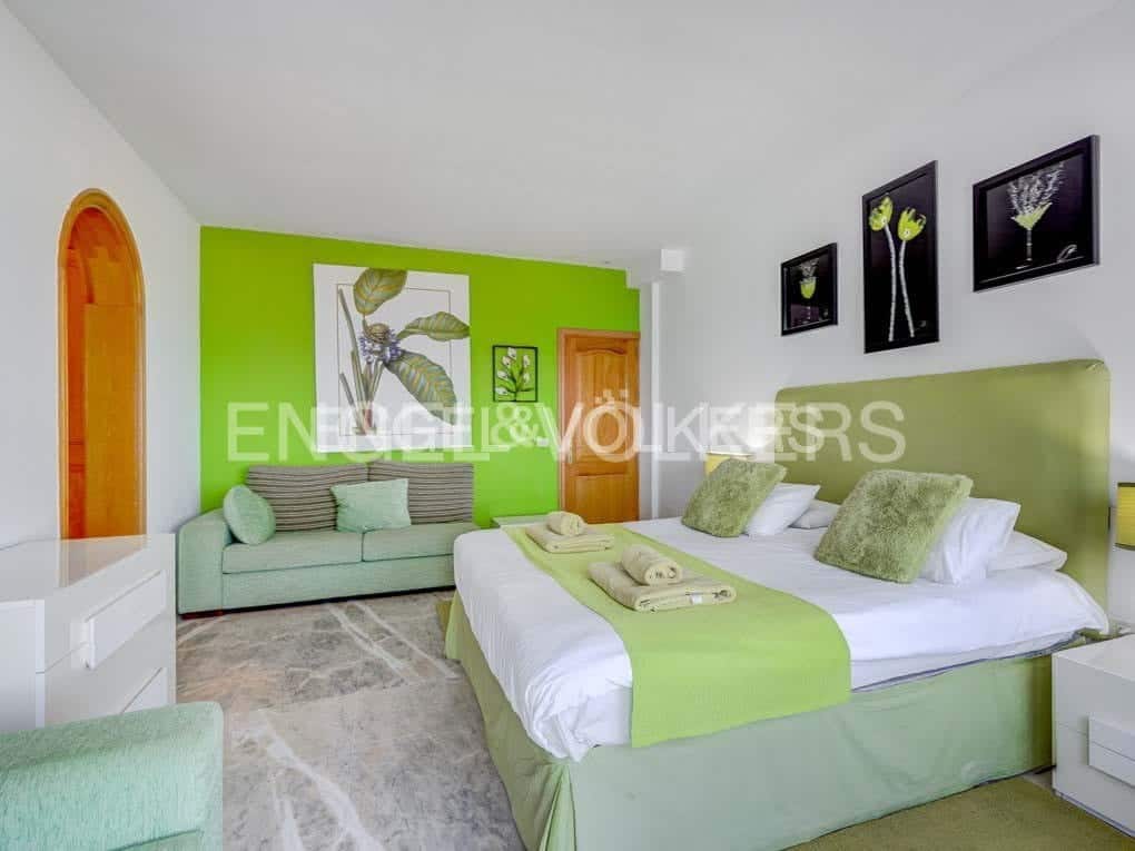 6 soveværelse Villa til salg i Los Gigantes med swimmingpool - € 3.900.000 (Ref: 7588652)