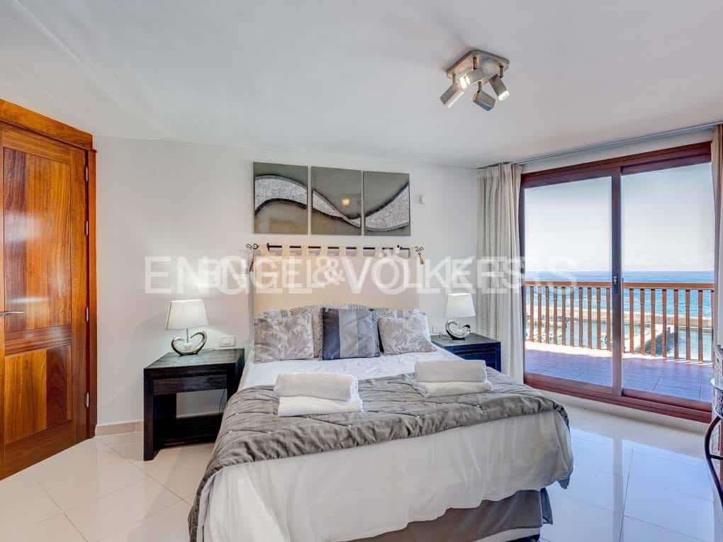 6 soveværelse Villa til salg i Los Gigantes med swimmingpool - € 3.900.000 (Ref: 7588652)