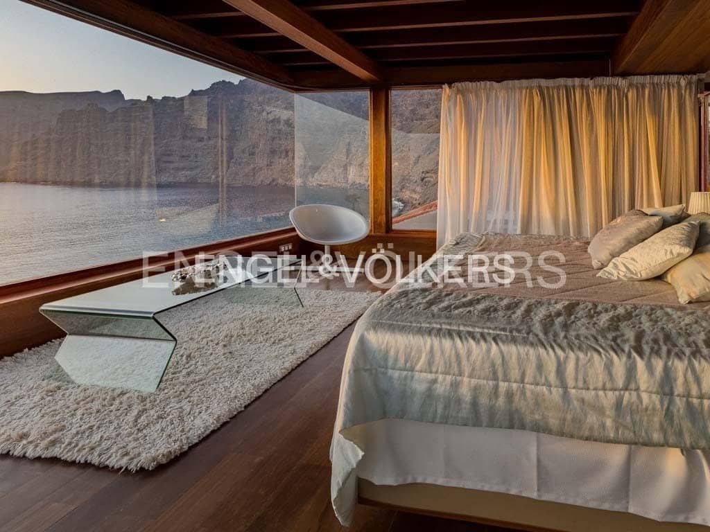 6 soveværelse Villa til salg i Los Gigantes med swimmingpool - € 3.900.000 (Ref: 7588652)