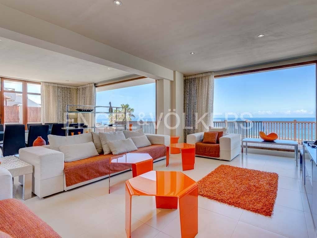 6 bedroom Villa for sale in Los Gigantes with pool - € 3,900,000 (Ref: 7588652)