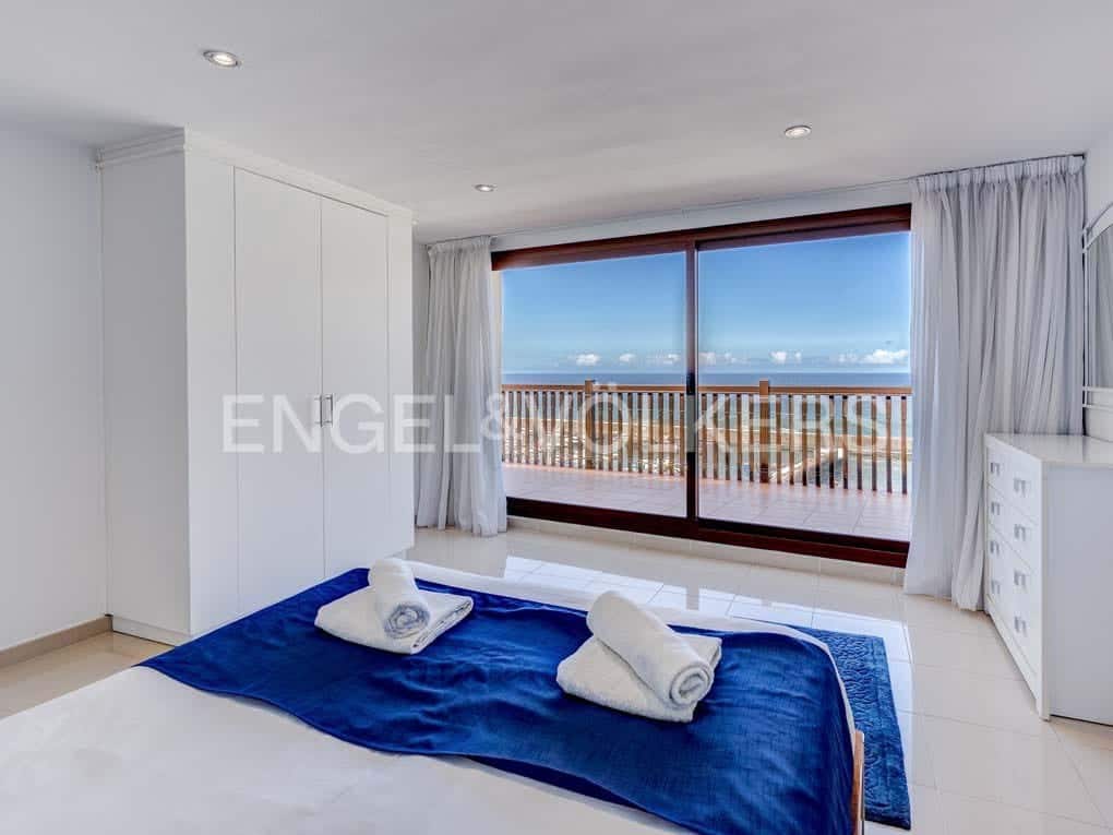 6 bedroom Villa for sale in Los Gigantes with pool - € 3,900,000 (Ref: 7588652)