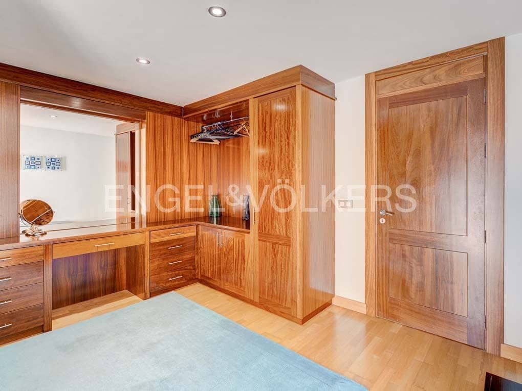 6 bedroom Villa for sale in Los Gigantes with pool - € 3,900,000 (Ref: 7588652)