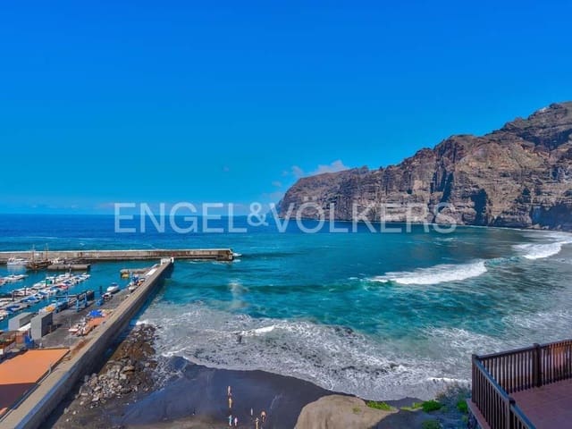 6 soveværelse Villa til salg i Los Gigantes, Santiago del Teide med swimmingpool - € 3.900.000 (Ref: 7588652)