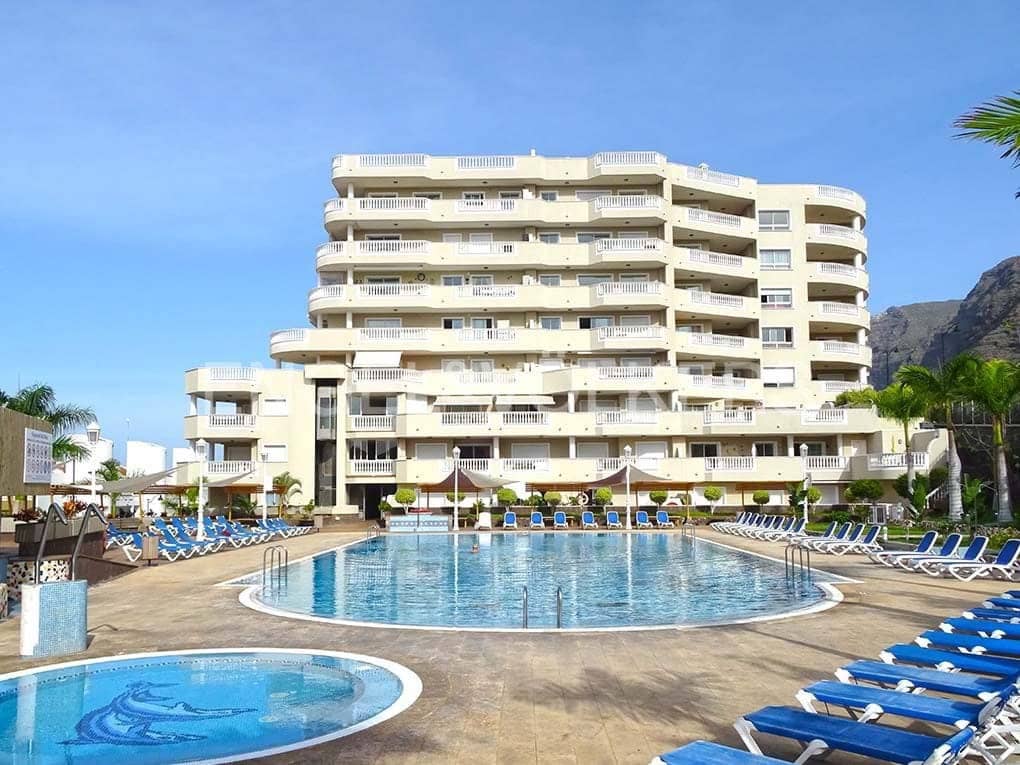 2 bedroom Apartment for sale in Los Gigantes with pool - € 550,883 (Ref: 7776804)