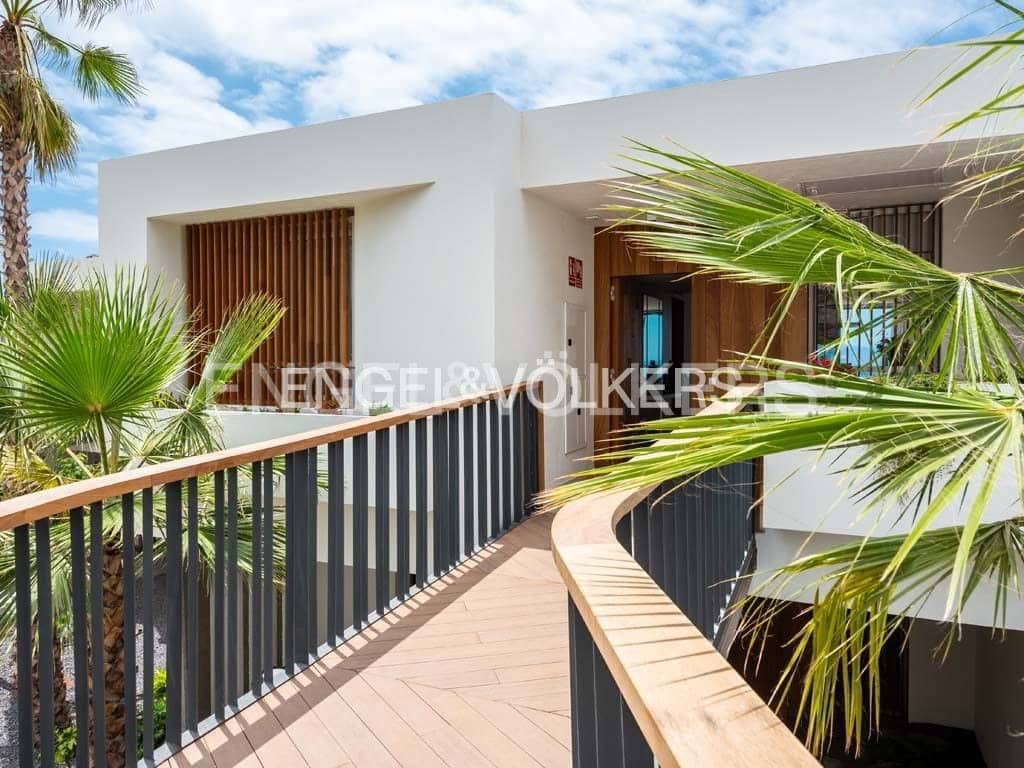 2 makuuhuone Huoneisto myytävänä paikassa Guia de Isora mukana uima-altaan - 900 000 € (Ref: 7776805)