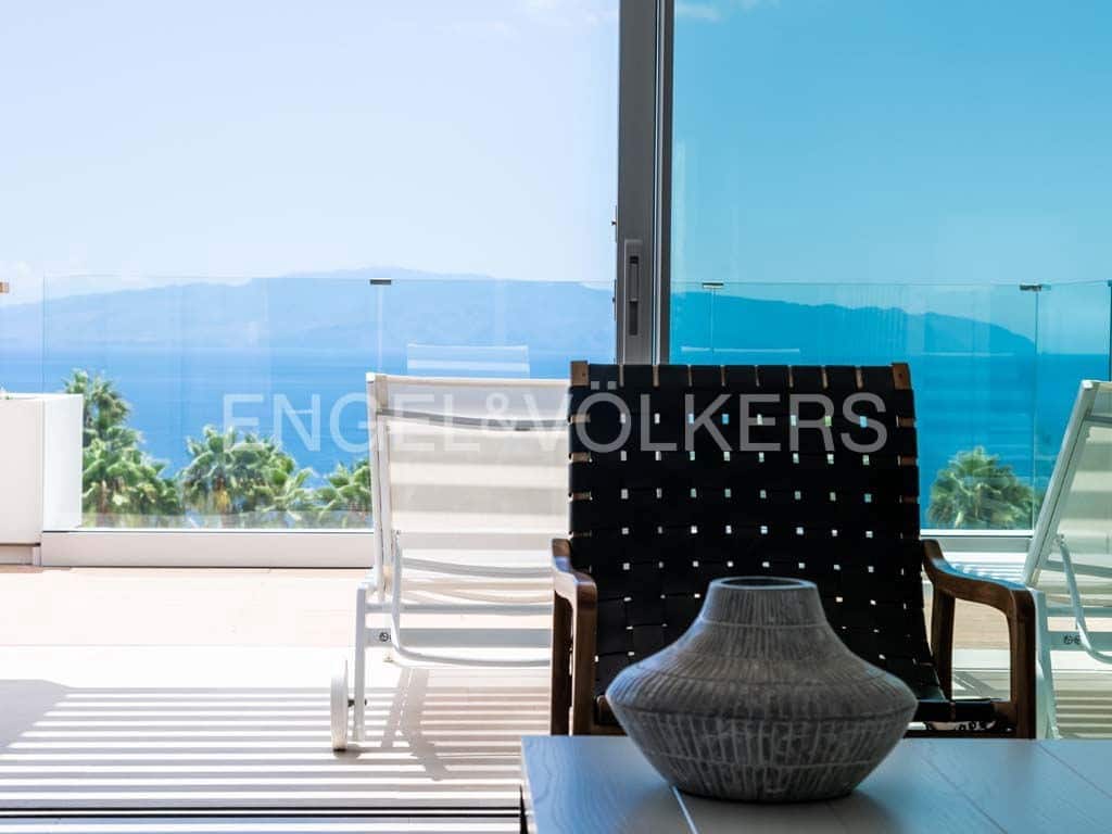 2 bedroom Apartment for sale in Guia de Isora with pool - € 900,000 (Ref: 7776805)