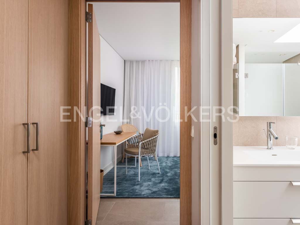 2 bedroom Apartment for sale in Guia de Isora with pool - € 900,000 (Ref: 7776805)