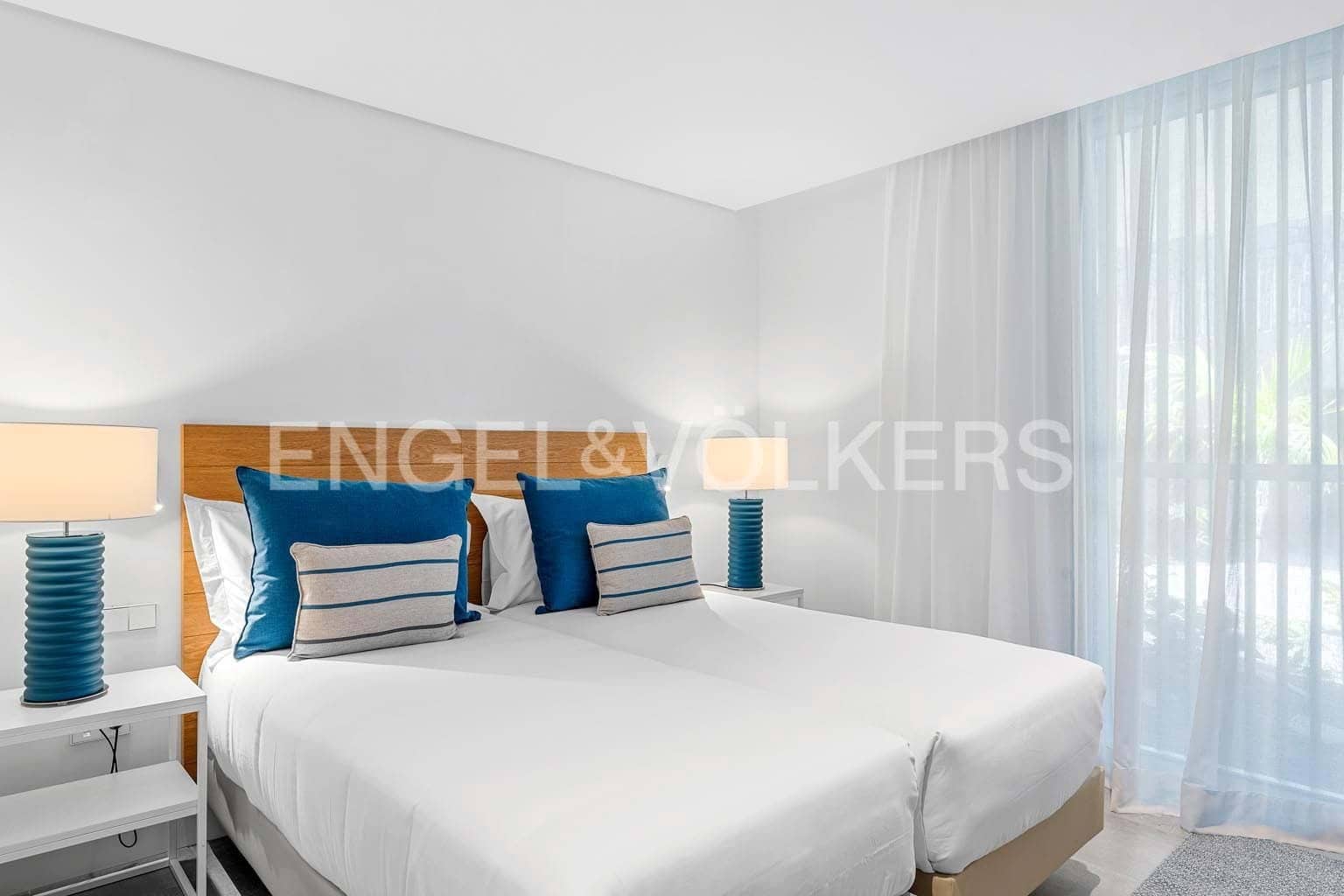 Apartamento de 2 habitaciones en Guía de Isora en venta con piscina - 945.000 € (Ref: 7776805)