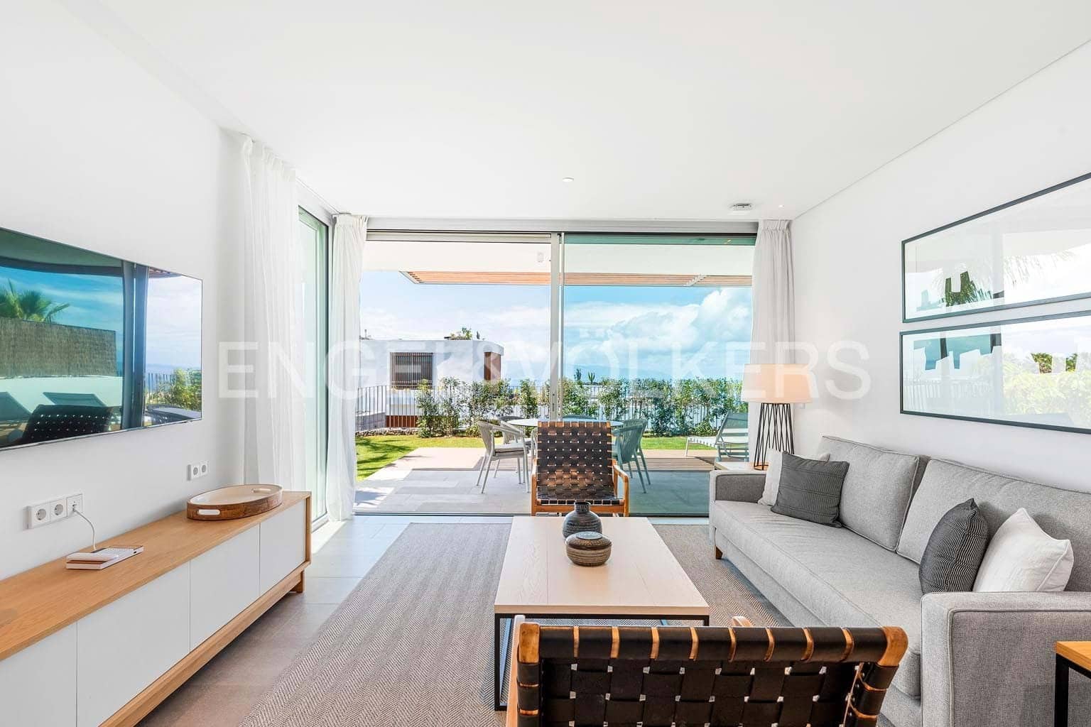 Apartamento de 2 habitaciones en Guía de Isora en venta con piscina - 945.000 € (Ref: 7776805)