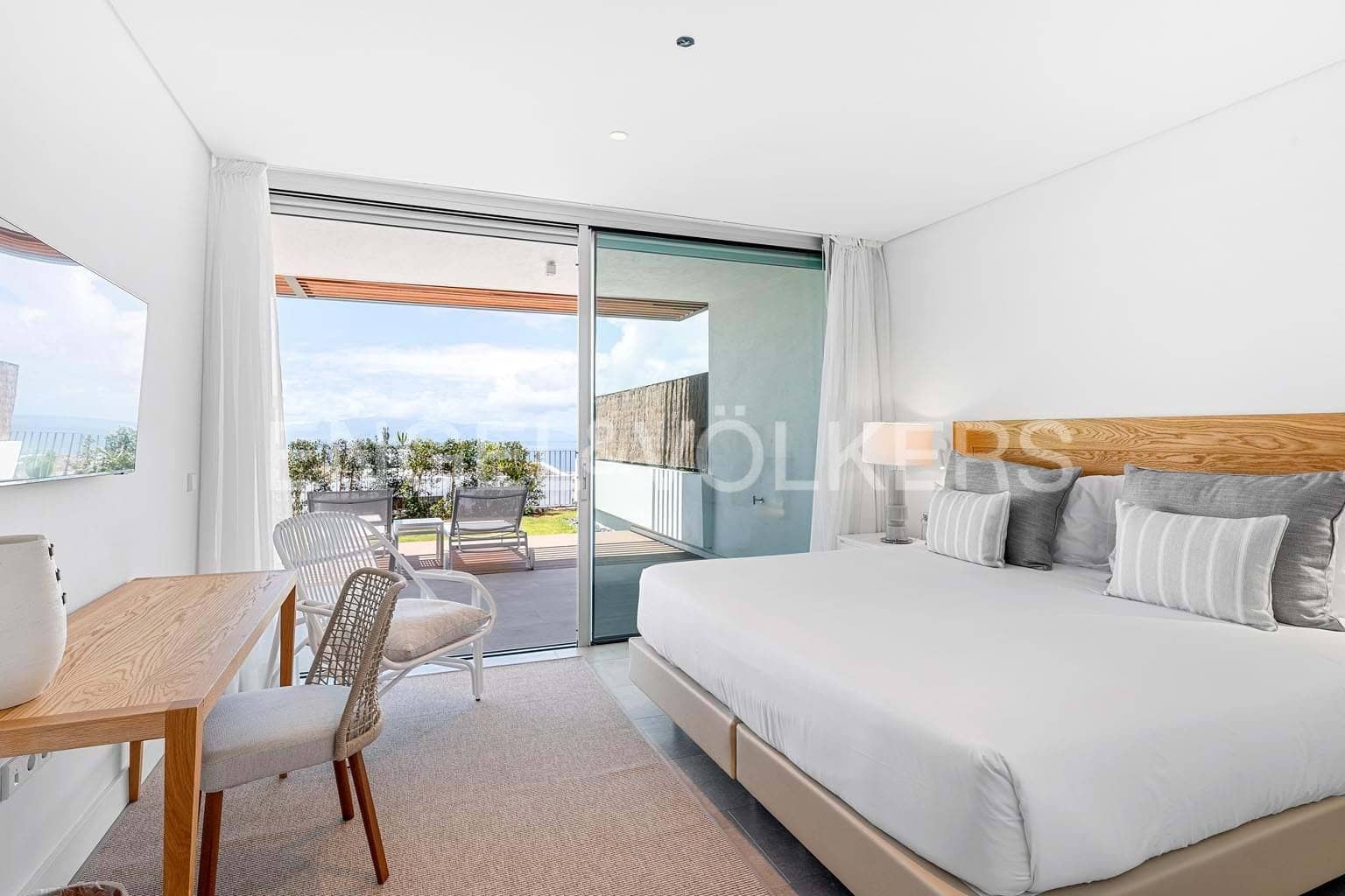 Apartamento de 2 habitaciones en Guía de Isora en venta con piscina - 945.000 € (Ref: 7776805)