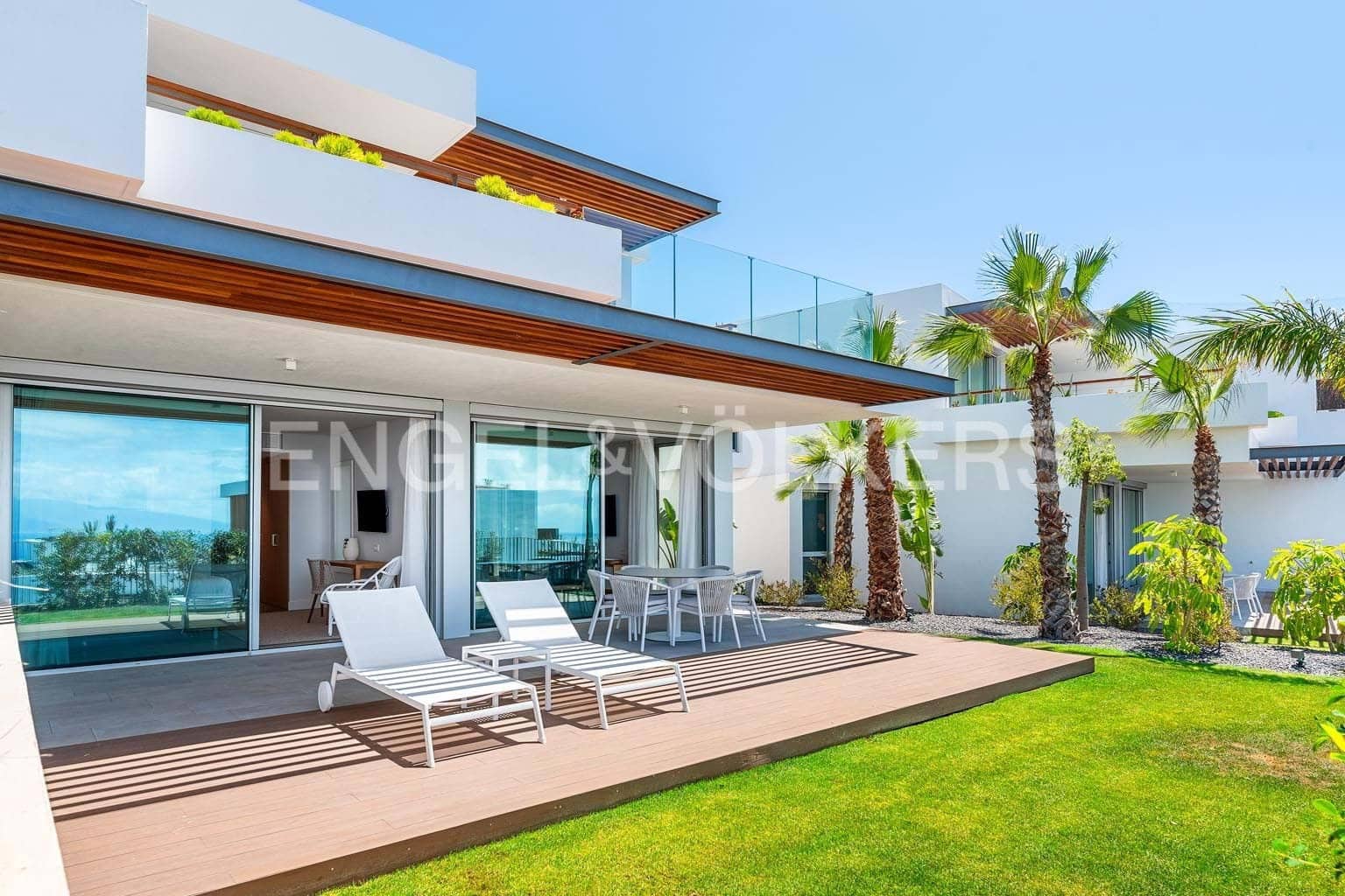 Apartamento de 2 habitaciones en Guía de Isora en venta con piscina - 945.000 € (Ref: 7776805)