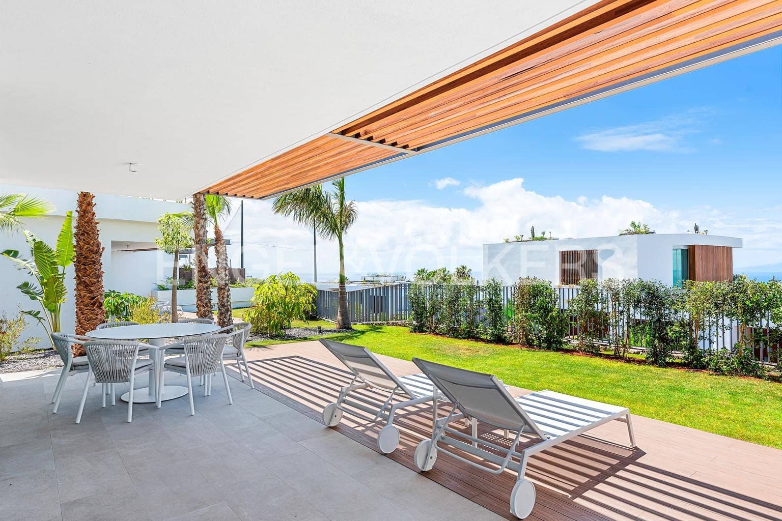 Apartamento de 2 habitaciones en Guía de Isora en venta con piscina - 945.000 € (Ref: 7776805)