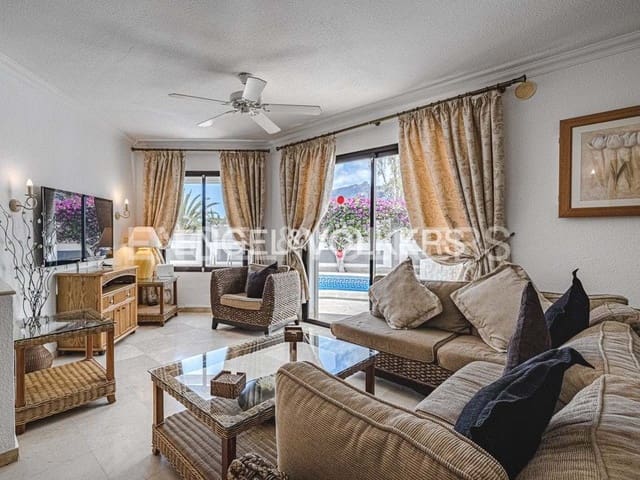 3 soveværelse Villa til salg i Los Gigantes, Santiago del Teide med swimmingpool - € 545.000 (Ref: 7776812)