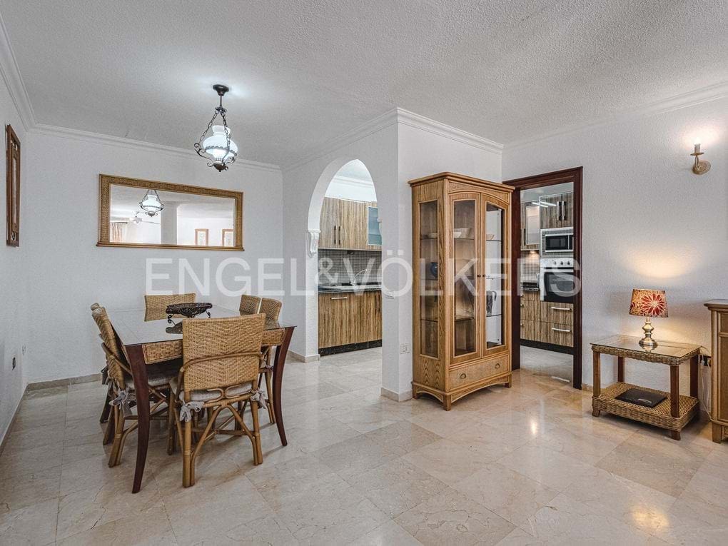 3 soveværelse Villa til salg i Los Gigantes med swimmingpool - € 545.000 (Ref: 7776812)