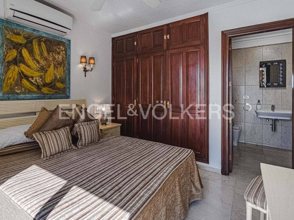 3 soveværelse Villa til salg i Los Gigantes med swimmingpool - € 545.000 (Ref: 7776812)