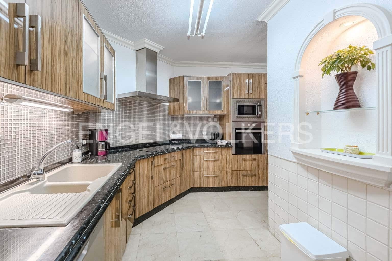 3 soveværelse Villa til salg i Los Gigantes med swimmingpool - € 545.000 (Ref: 7776812)