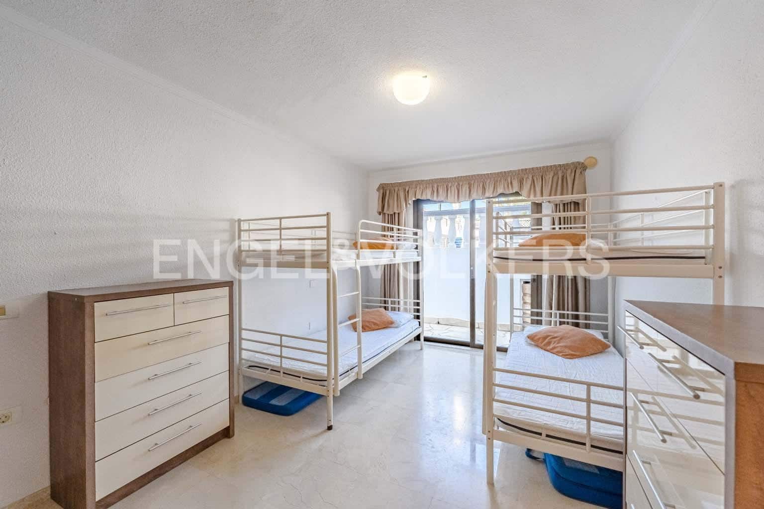 3 soveværelse Villa til salg i Los Gigantes med swimmingpool - € 545.000 (Ref: 7776812)