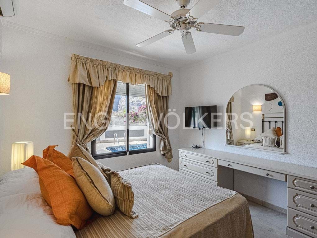 3 soveværelse Villa til salg i Los Gigantes med swimmingpool - € 545.000 (Ref: 7776812)