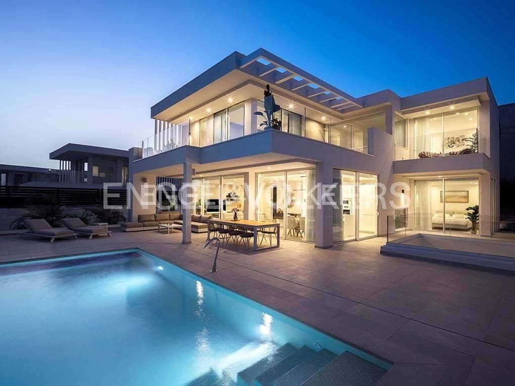 3 soveværelse Villa til salg i Adeje med swimmingpool garage - € 1.912.900 (Ref: 7776818)