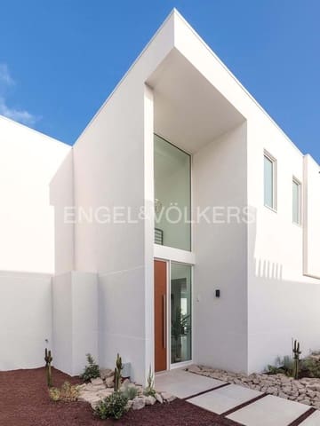 Chalet de 3 habitaciones en Adeje en venta con piscina garaje - 1.912.900 € (Ref: 7776818)