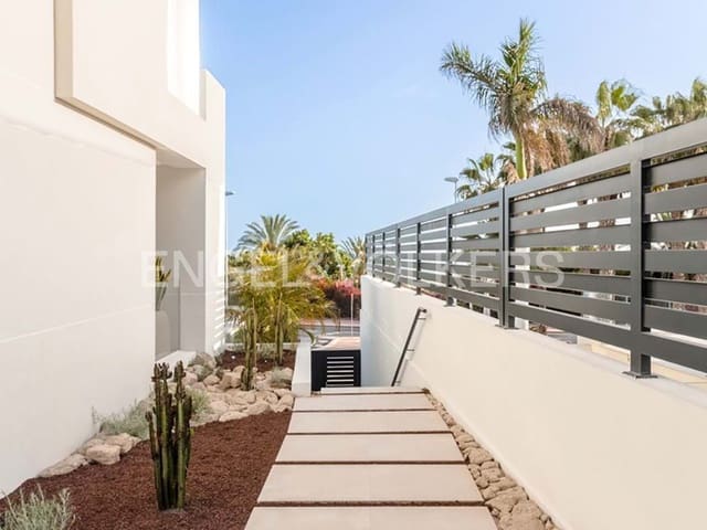 Chalet de 3 habitaciones en Adeje en venta con piscina garaje - 1.912.900 € (Ref: 7776818)