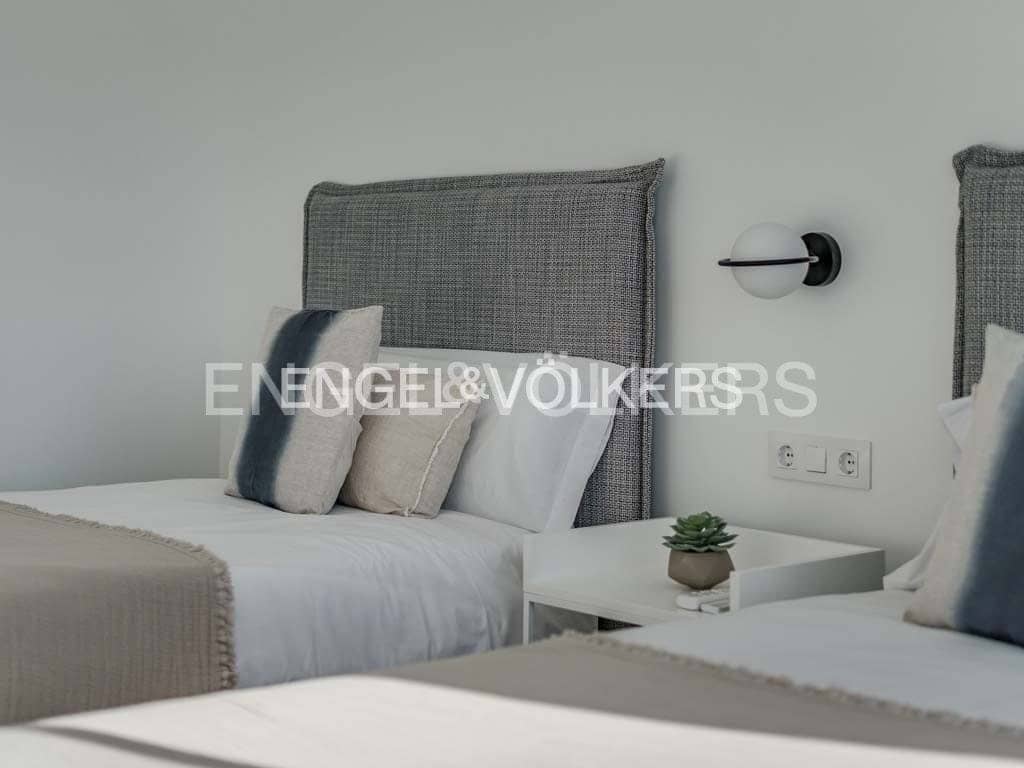 3 soveværelse Villa til salg i Marazul med swimmingpool - € 1.749.000 (Ref: 7776826)