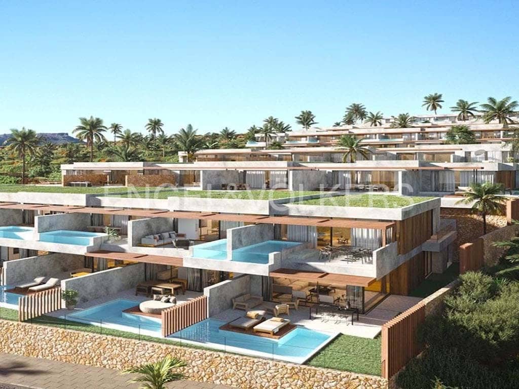 3 bedroom Villa for sale in Marazul with pool garage - € 1,525,000 (Ref: 7776829)