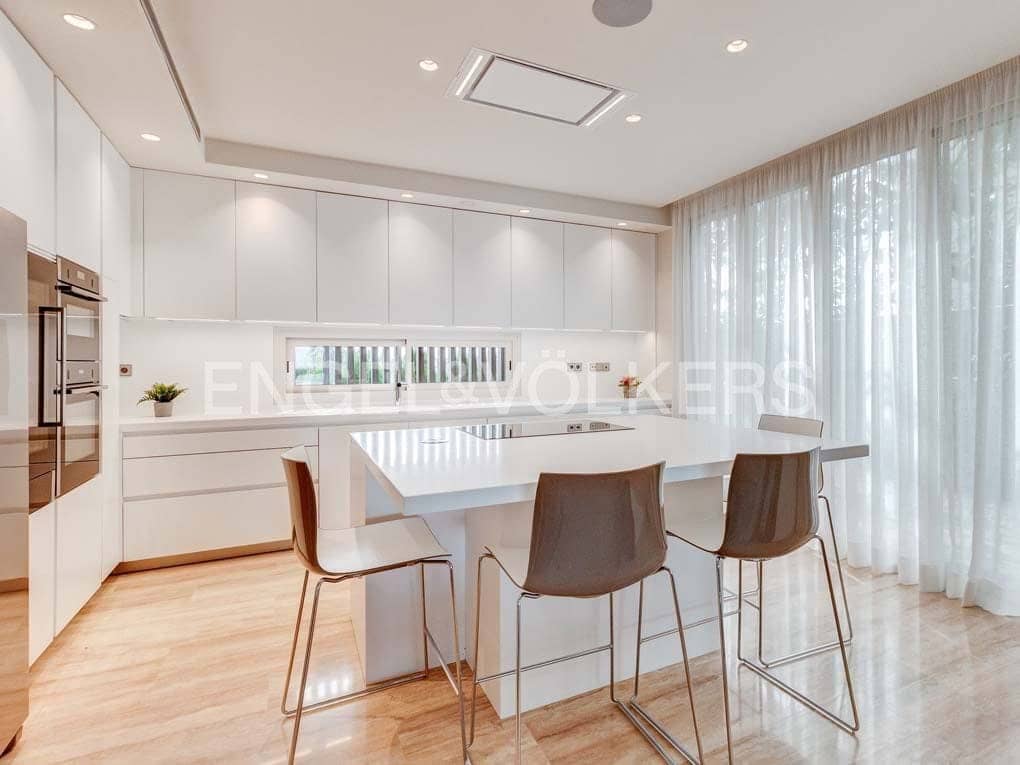 5 soveværelse Villa til salg i Costa Adeje med swimmingpool garage - € 4.300.000 (Ref: 7776833)