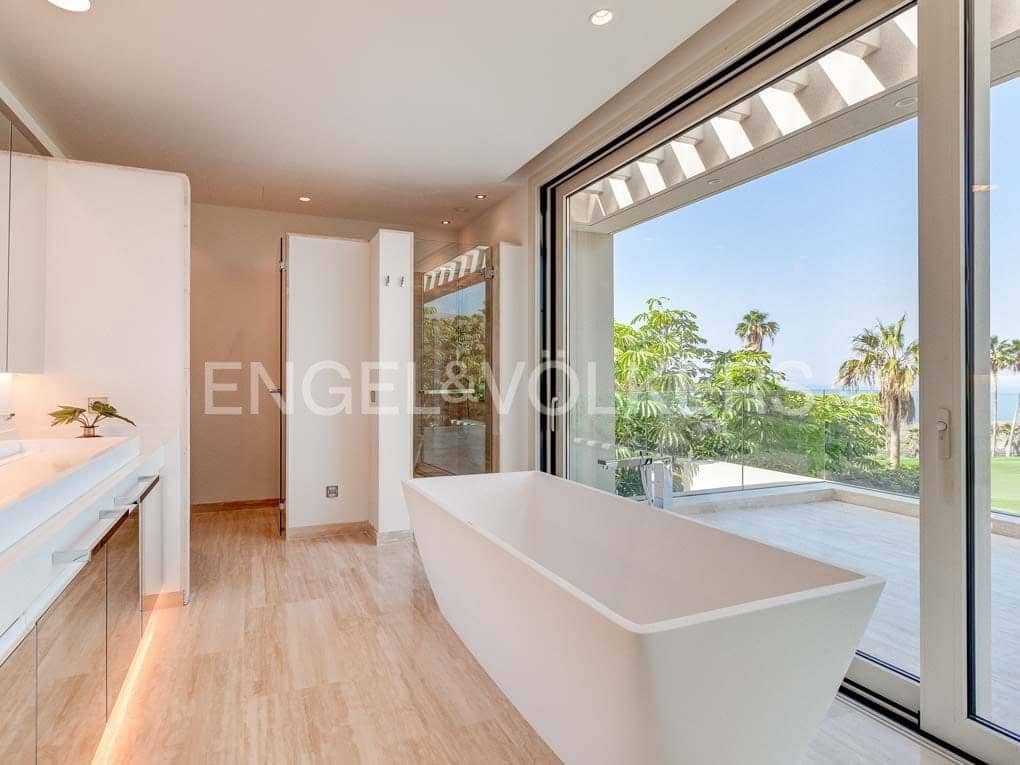 5 soveværelse Villa til salg i Costa Adeje med swimmingpool garage - € 4.300.000 (Ref: 7776833)