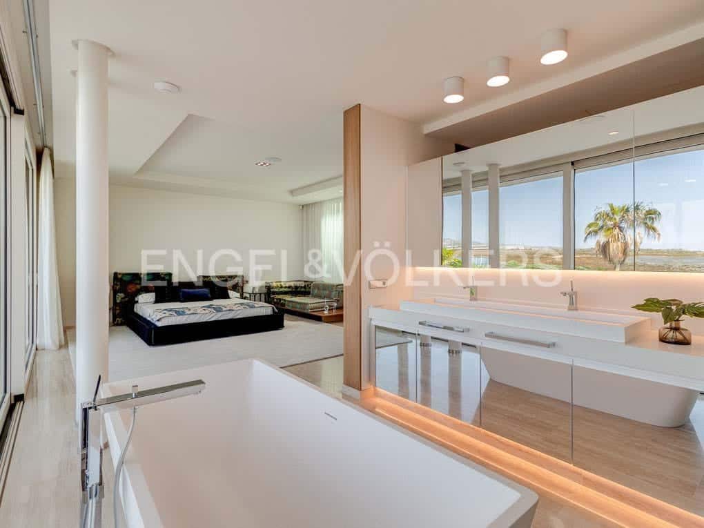 5 soveværelse Villa til salg i Costa Adeje med swimmingpool garage - € 4.300.000 (Ref: 7776833)