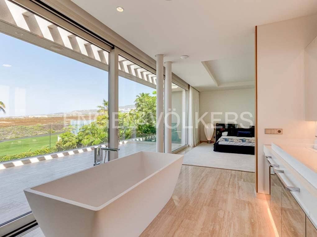 5 soveværelse Villa til salg i Costa Adeje med swimmingpool garage - € 4.300.000 (Ref: 7776833)