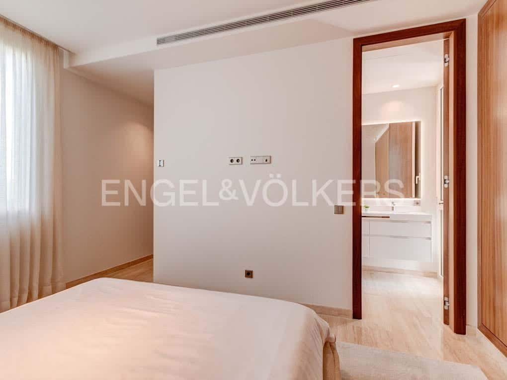 5 soveværelse Villa til salg i Costa Adeje med swimmingpool garage - € 4.300.000 (Ref: 7776833)