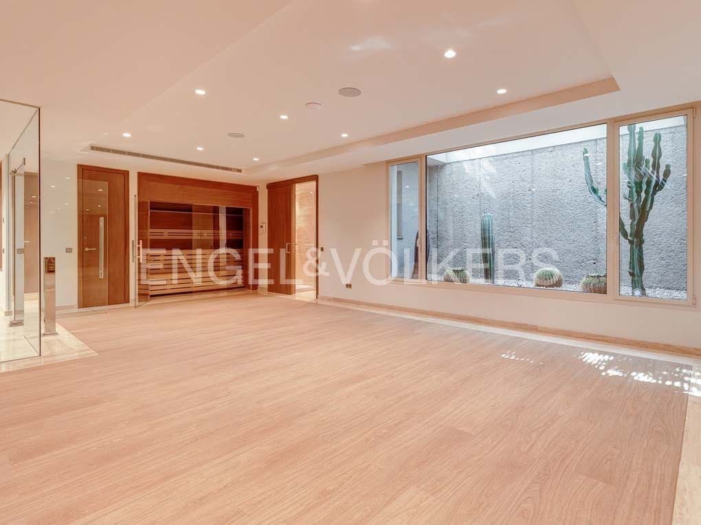 5 soveværelse Villa til salg i Costa Adeje med swimmingpool garage - € 4.300.000 (Ref: 7776833)