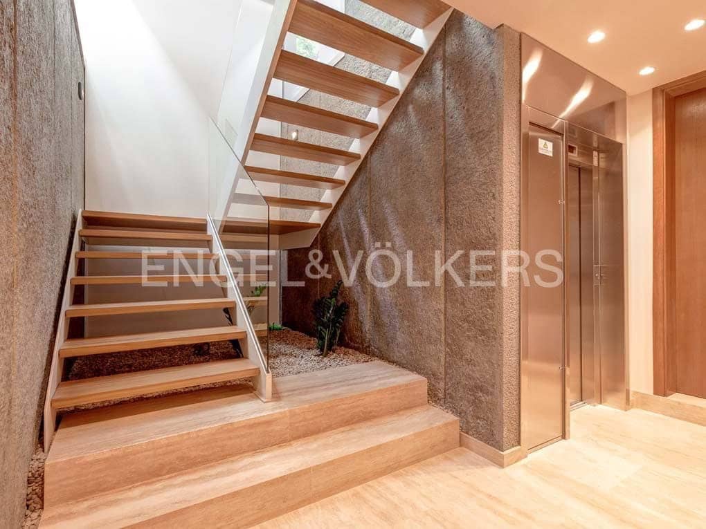 5 soveværelse Villa til salg i Costa Adeje med swimmingpool garage - € 4.300.000 (Ref: 7776833)