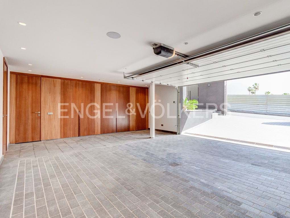 5 soveværelse Villa til salg i Costa Adeje med swimmingpool garage - € 4.300.000 (Ref: 7776833)