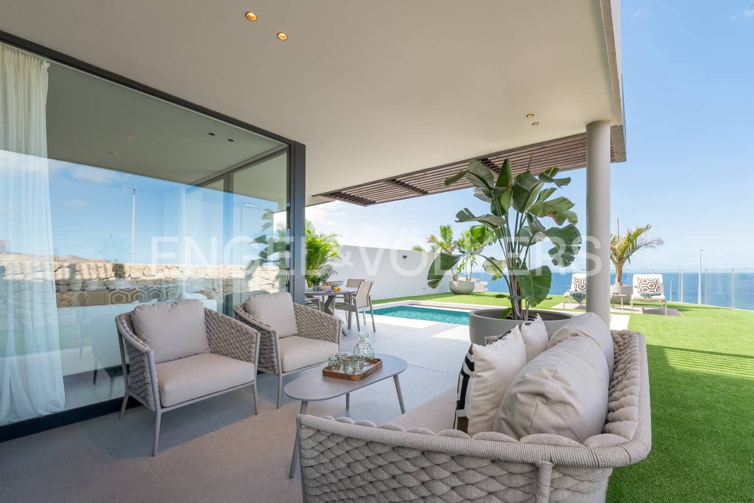 2 bedroom Apartment for sale in Marazul with pool garage - € 1,195,000 (Ref: 7776842)