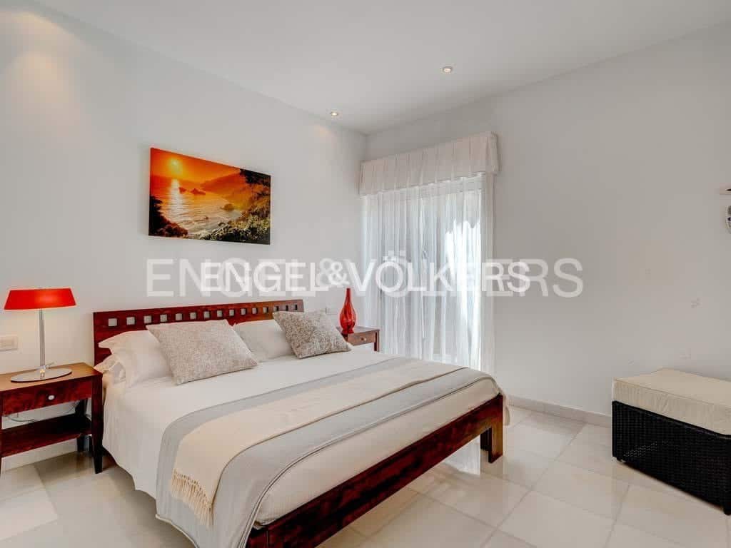 5 soveværelse Villa til salg i Costa Adeje med swimmingpool garage - € 3.200.000 (Ref: 7788536)