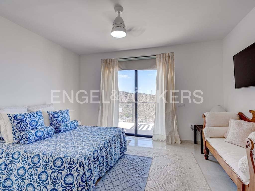 7 bedroom Villa for sale in Roque del Conde with pool garage - € 1,800,000 (Ref: 7810552)