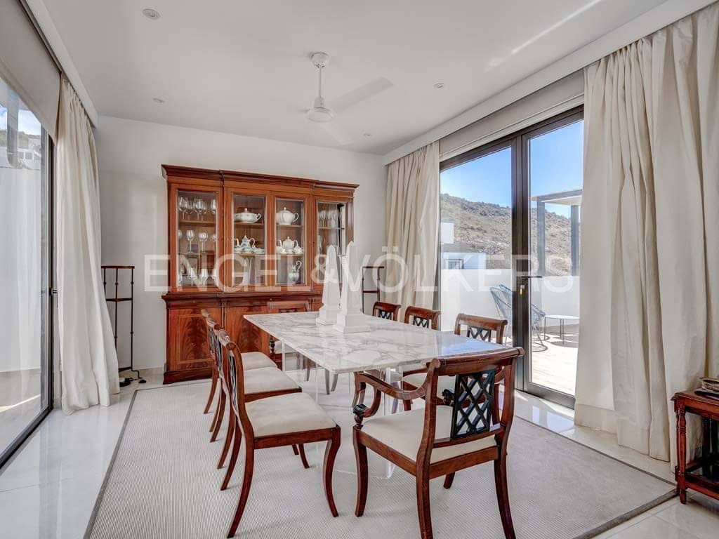 7 bedroom Villa for sale in Roque del Conde with pool garage - € 1,800,000 (Ref: 7810552)