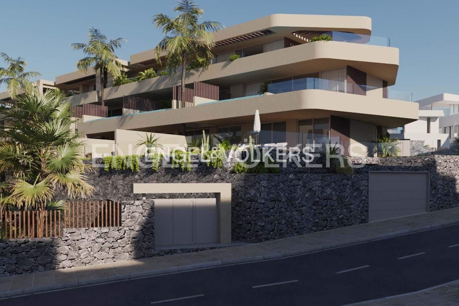 3 bedroom Apartment for sale in Marazul with pool - € 995,000 (Ref: 7871405)